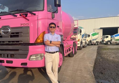 Hino 700 concrete mixer truck 